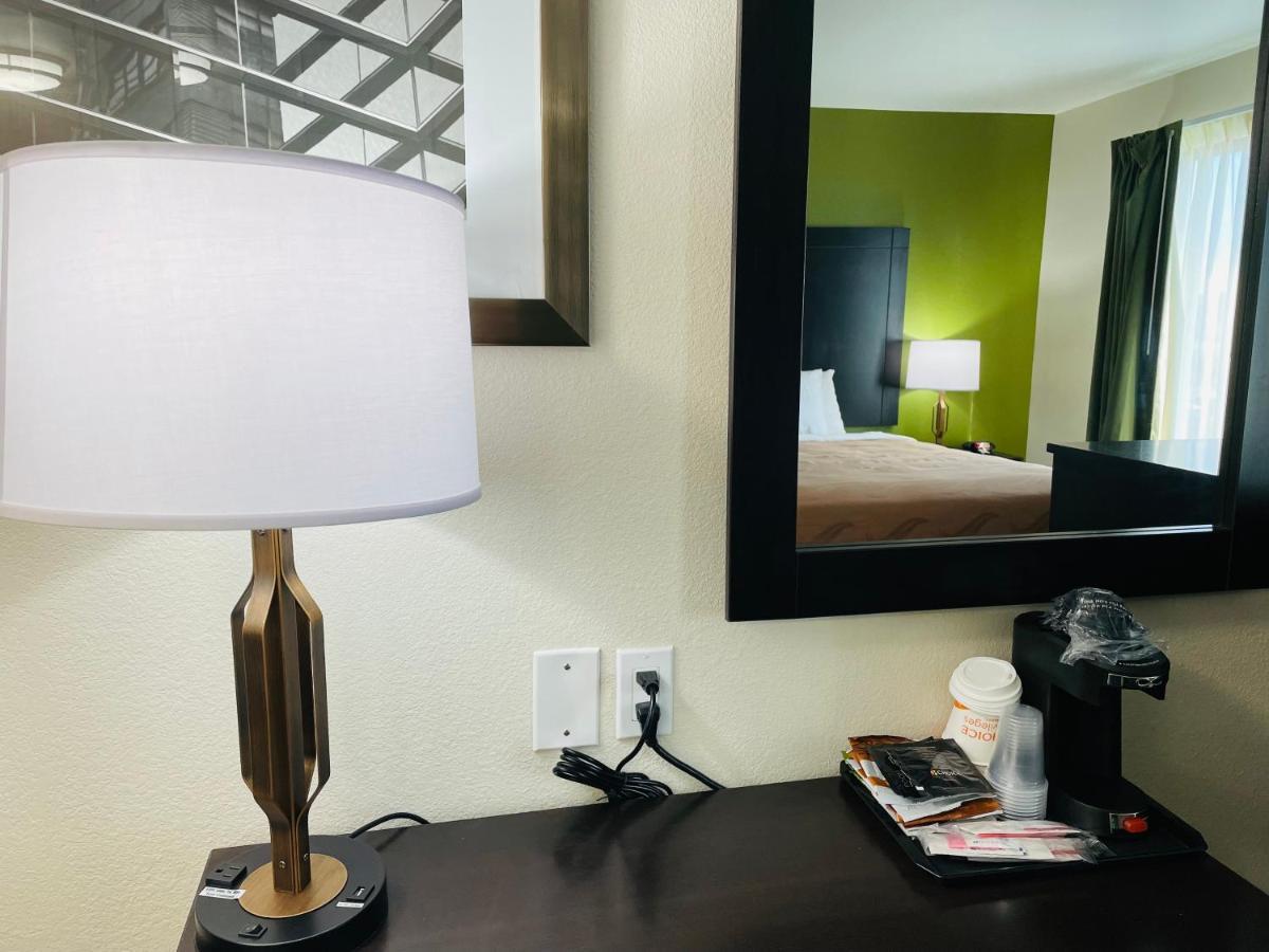 Quality Inn & Suites Lake Charles South Eksteriør billede