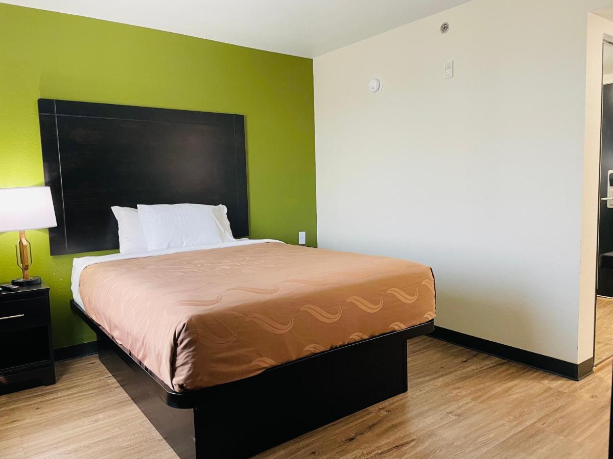 Quality Inn & Suites Lake Charles South Eksteriør billede