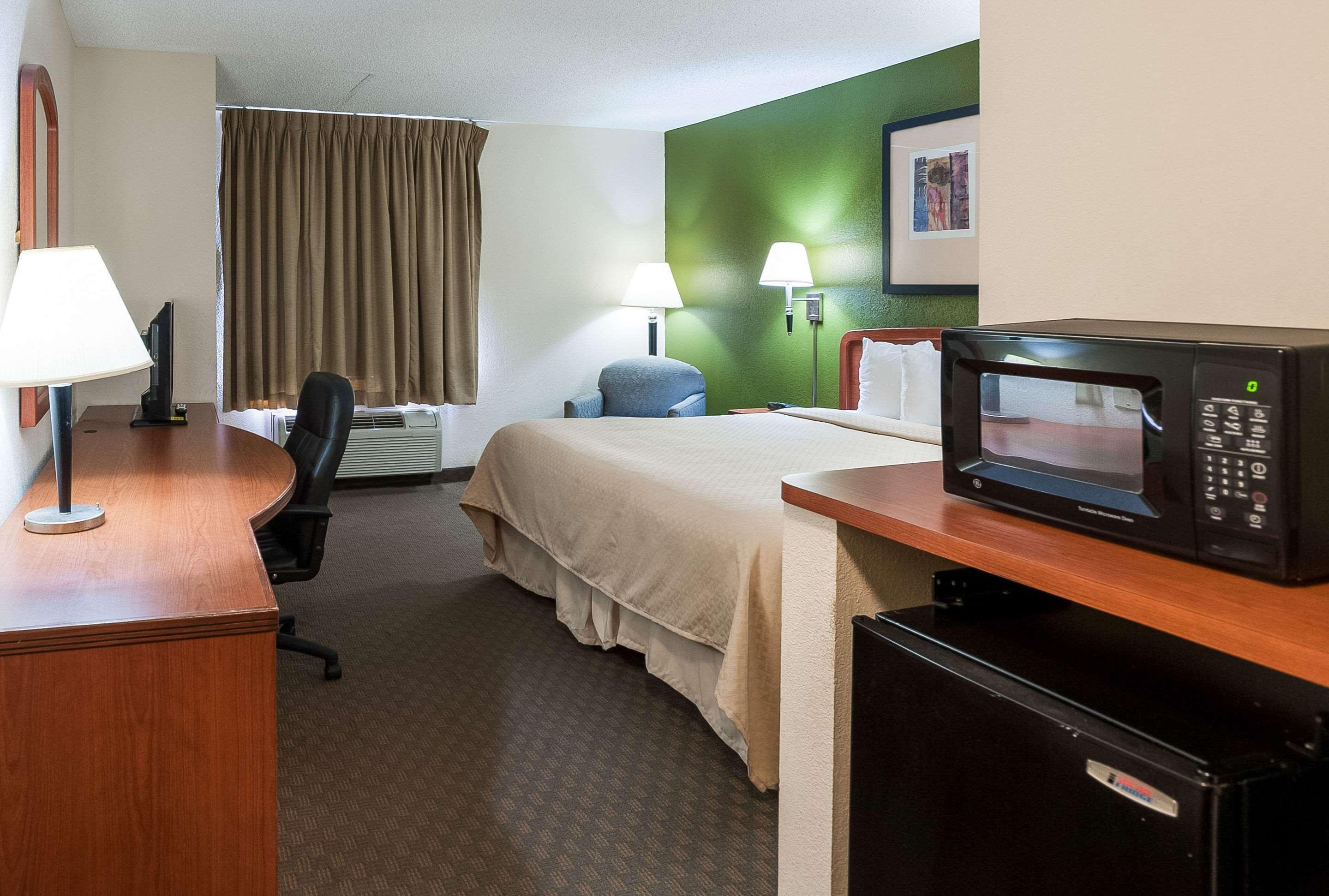 Quality Inn & Suites Lake Charles South Eksteriør billede