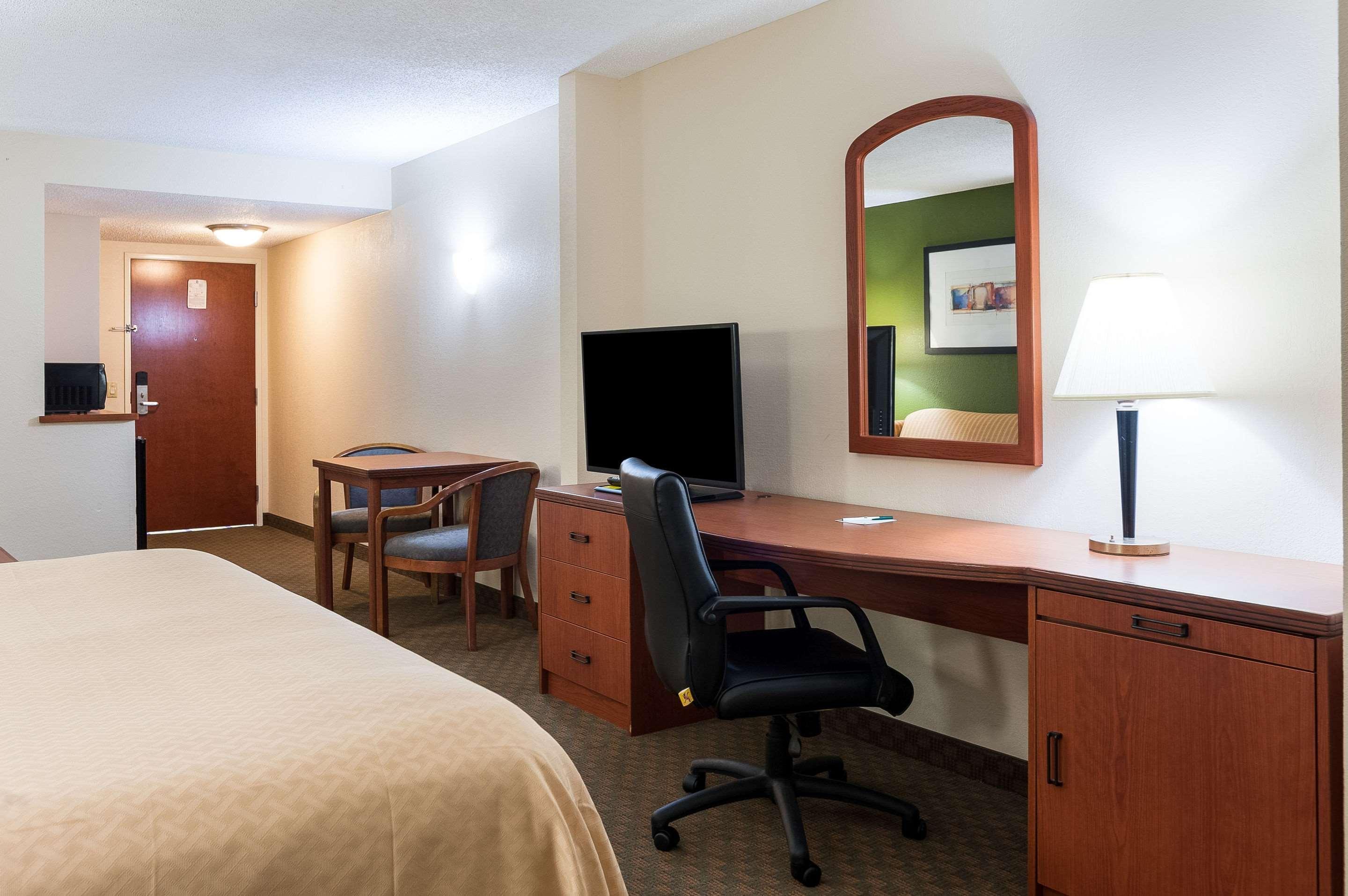 Quality Inn & Suites Lake Charles South Eksteriør billede