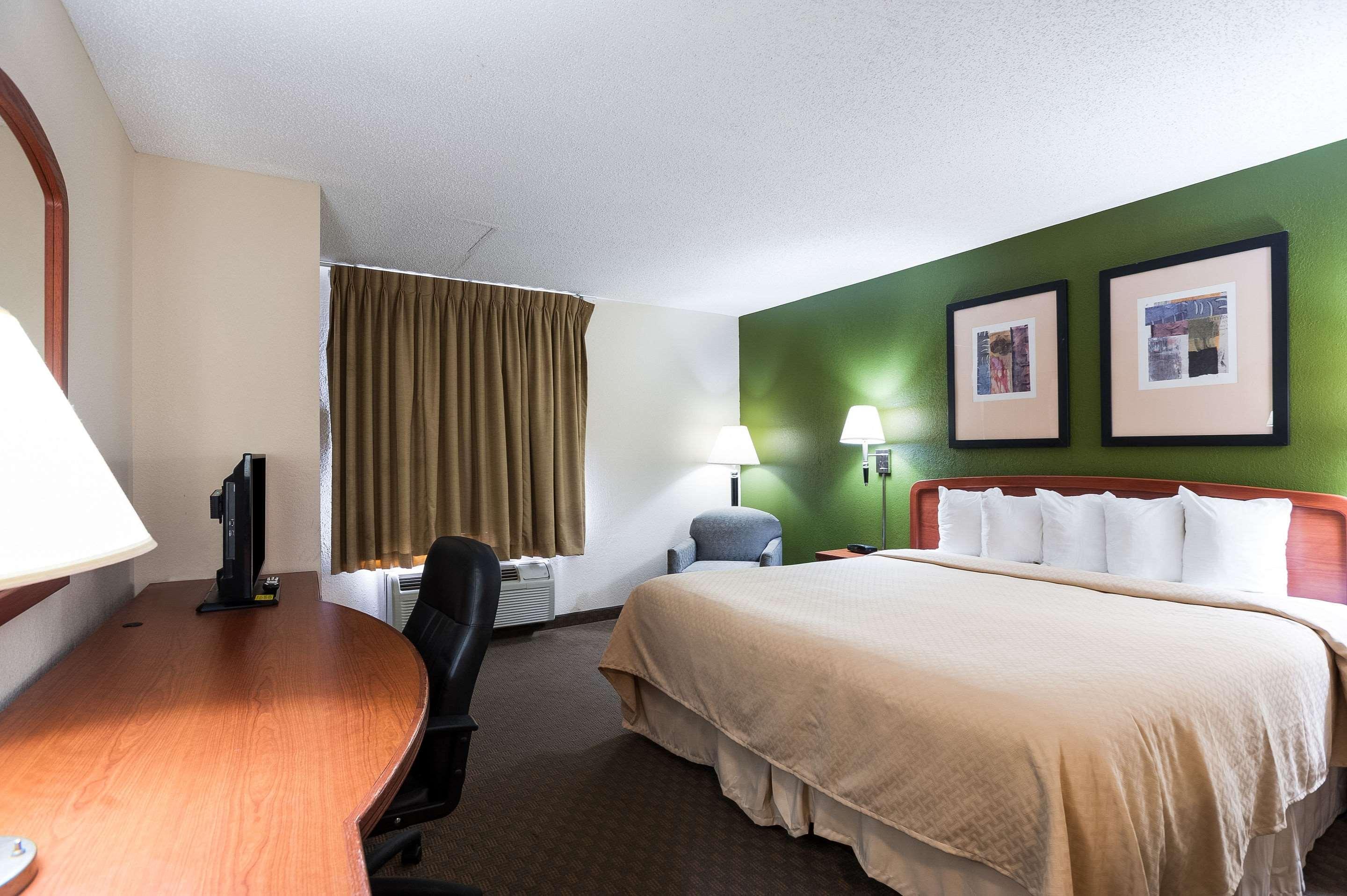 Quality Inn & Suites Lake Charles South Eksteriør billede