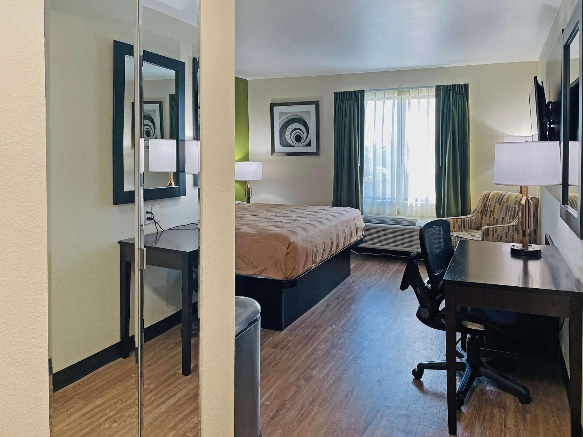 Quality Inn & Suites Lake Charles South Eksteriør billede
