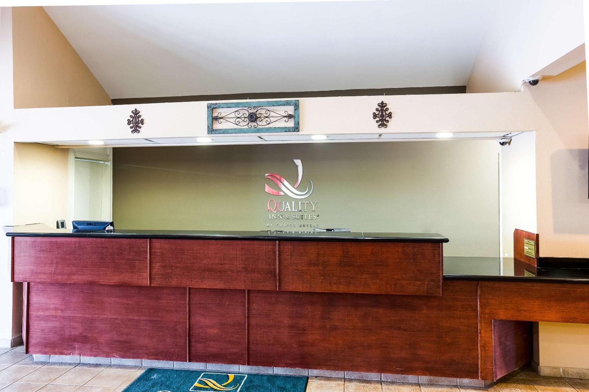 Quality Inn & Suites Lake Charles South Eksteriør billede